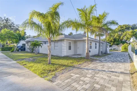 1006 Pine Street Clearwater FL 33756