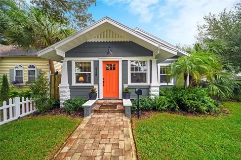 938 16TH Avenue N St Petersburg FL 33704