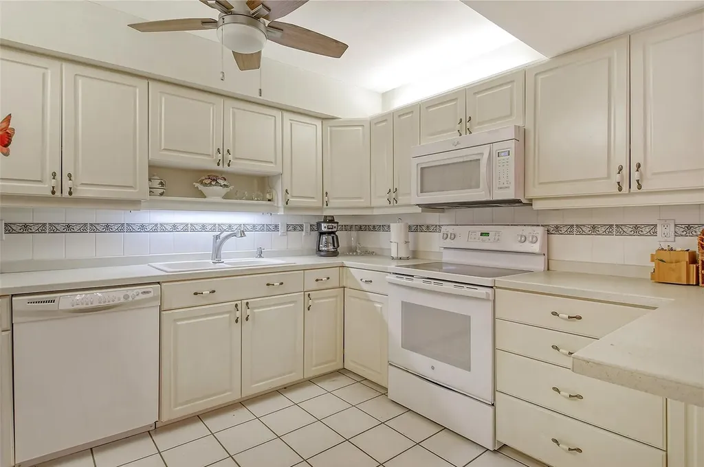 1532 Pelican Point Drive Sarasota FL 34231