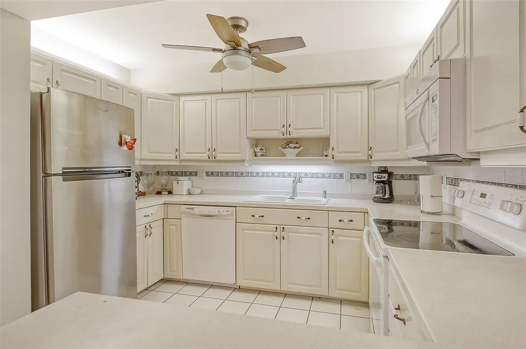 1532 Pelican Point Drive Sarasota FL 34231