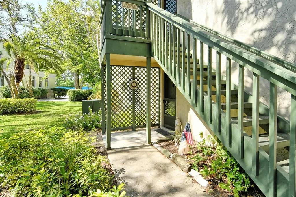 1532 Pelican Point Drive Sarasota FL 34231