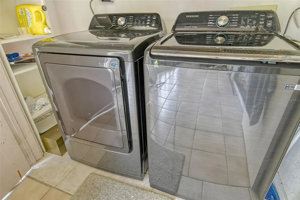 1532 Pelican Point Drive Sarasota FL 34231