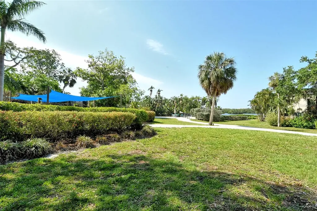 1532 Pelican Point Drive Sarasota FL 34231
