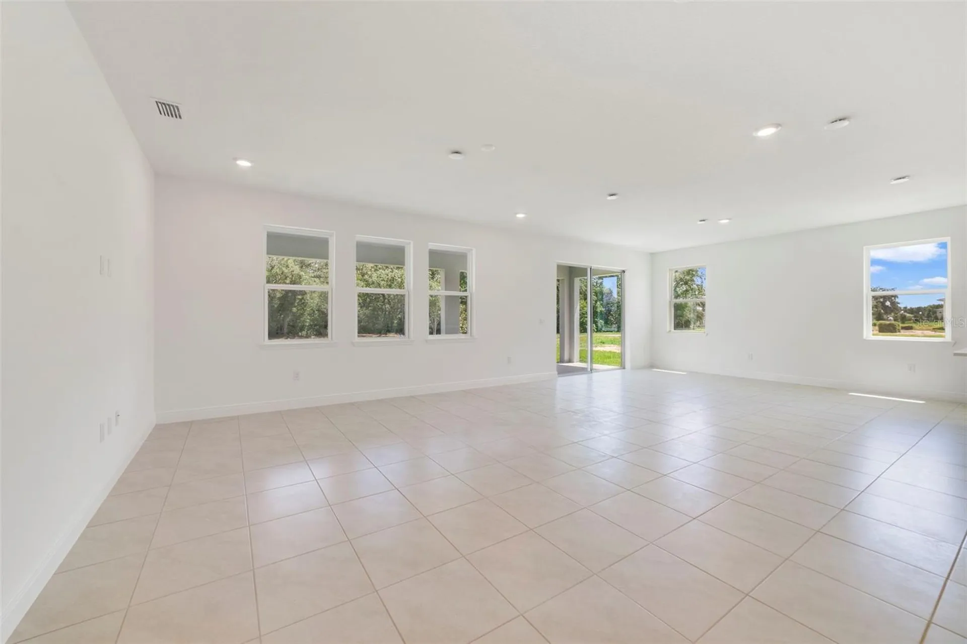 3057 Water Clover Court Apopka FL 32712