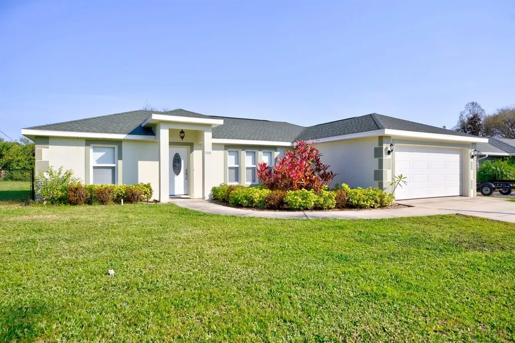 300 Lake Groves Road NE Lake Placid FL 33852
