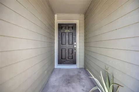 6142 Westgate Drive Orlando FL 32835