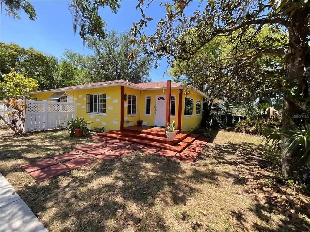 1236 Illinois Street Orlando FL 32803