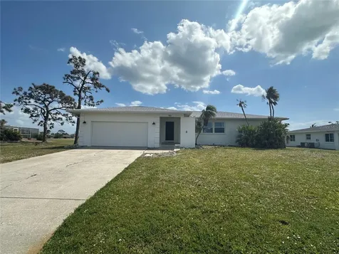 65 Oakland Hills Place Rotonda West FL 33947