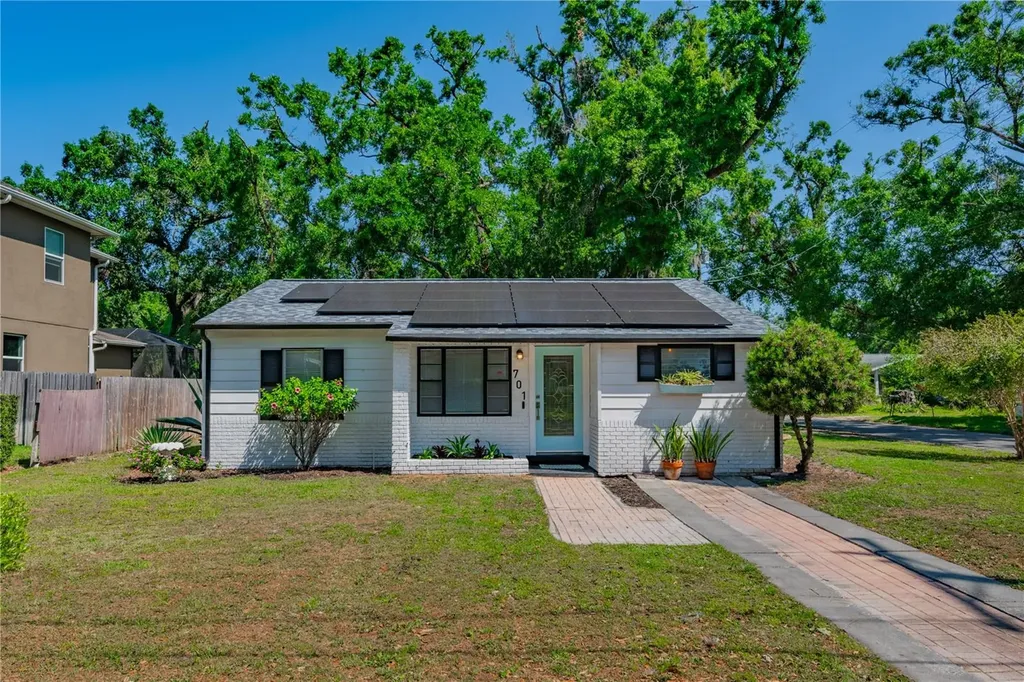 701 W Idlewild Avenue Tampa FL 33604