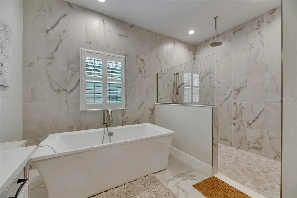 14421 Swiss Bridge Drive Lithia FL 33547