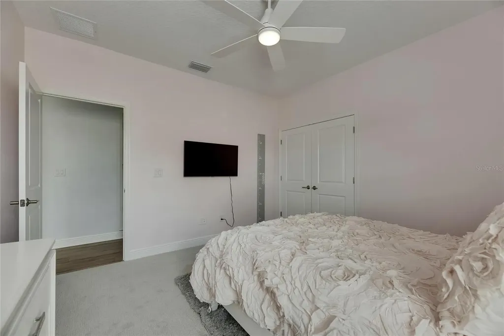 14421 Swiss Bridge Drive Lithia FL 33547
