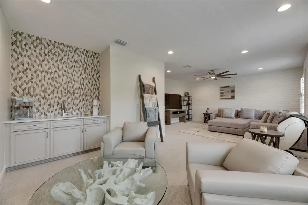 14421 Swiss Bridge Drive Lithia FL 33547