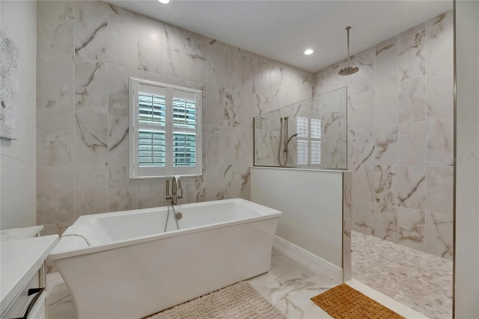 14421 Swiss Bridge Drive Lithia FL 33547