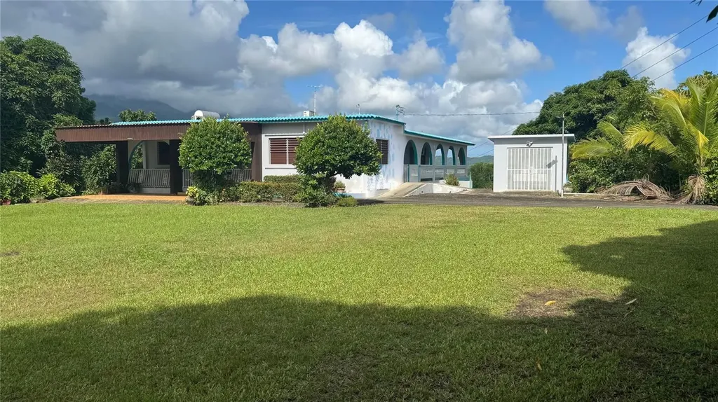 31 Bo. Peña Pobre Naguabo PR 00718