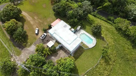 31 Bo. Peña Pobre Naguabo PR 00718