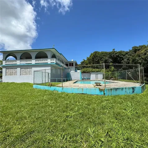 31 Bo. Peña Pobre Naguabo PR 00718