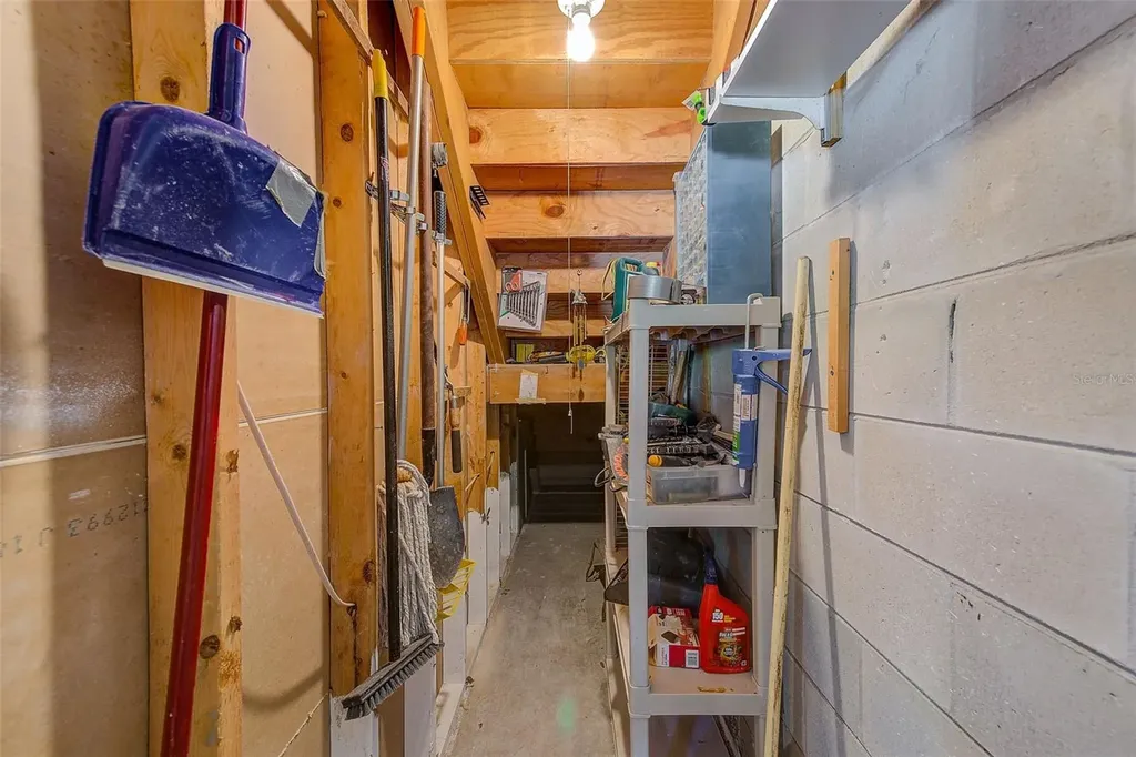 615 Garland Circle Indian Rocks Beach FL 33785