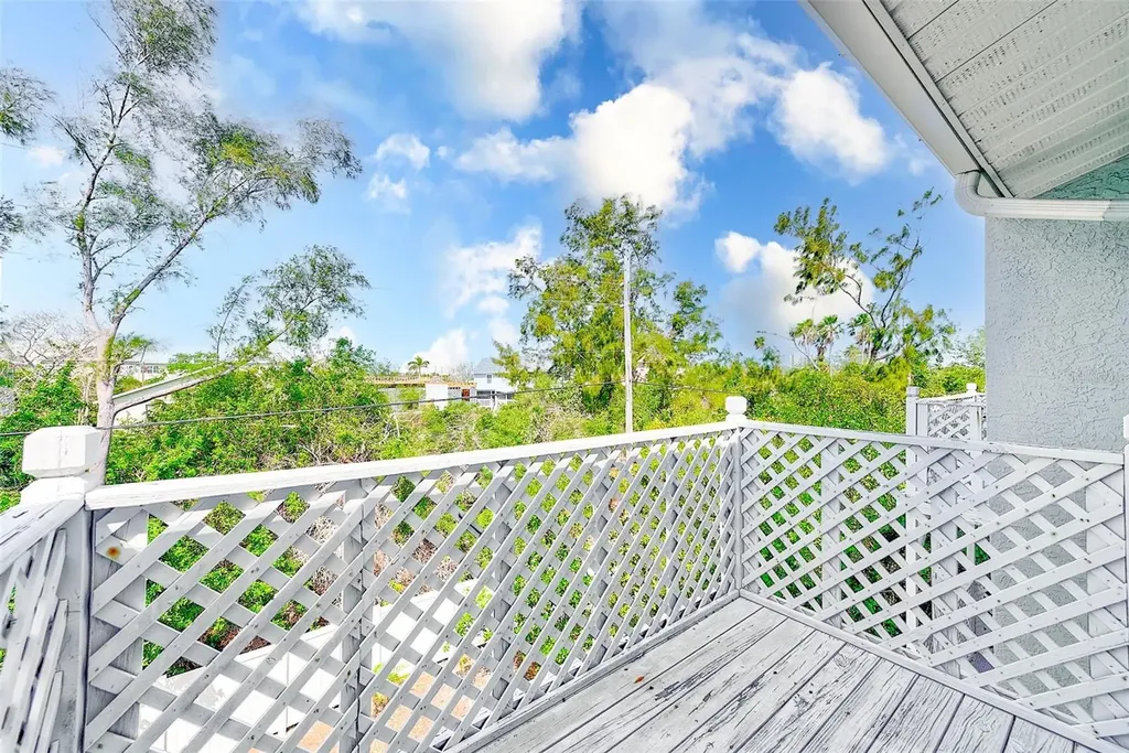 615 Garland Circle Indian Rocks Beach FL 33785