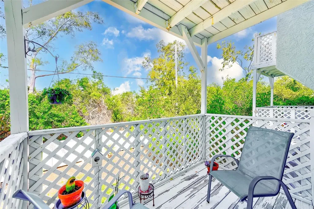 615 Garland Circle Indian Rocks Beach FL 33785