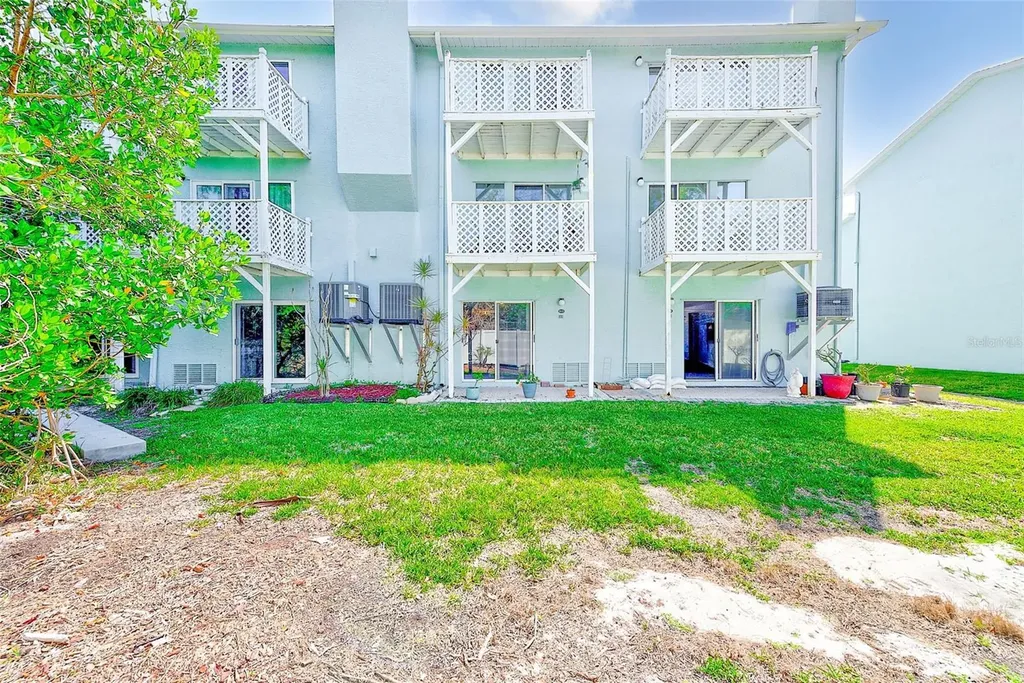 615 Garland Circle Indian Rocks Beach FL 33785