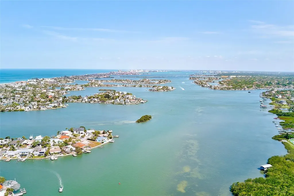 615 Garland Circle Indian Rocks Beach FL 33785