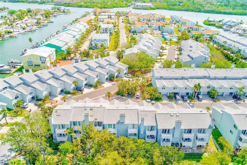 615 Garland Circle Indian Rocks Beach FL 33785