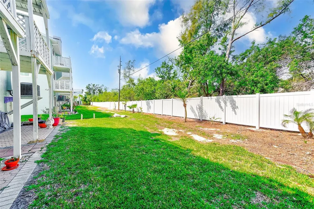 615 Garland Circle Indian Rocks Beach FL 33785