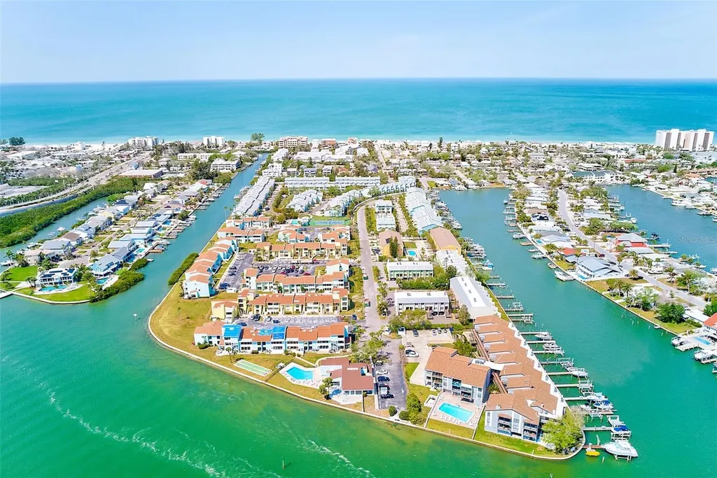 615 Garland Circle Indian Rocks Beach FL 33785