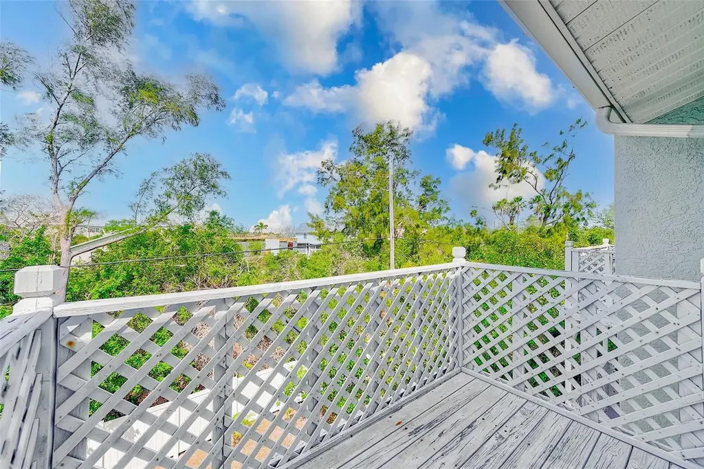 615 Garland Circle Indian Rocks Beach FL 33785