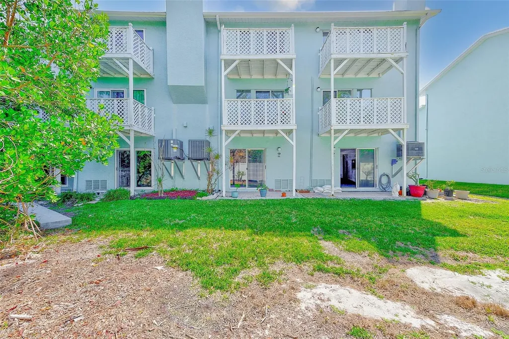615 Garland Circle Indian Rocks Beach FL 33785