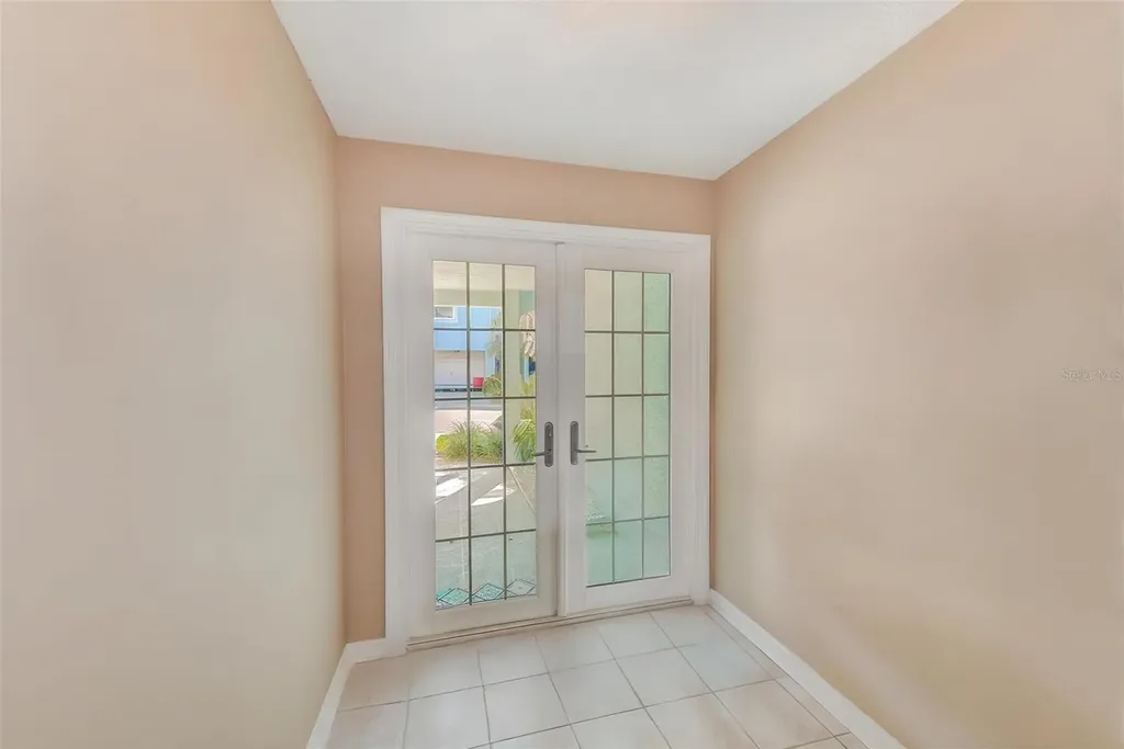 615 Garland Circle Indian Rocks Beach FL 33785