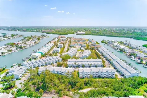 615 Garland Circle Indian Rocks Beach FL 33785