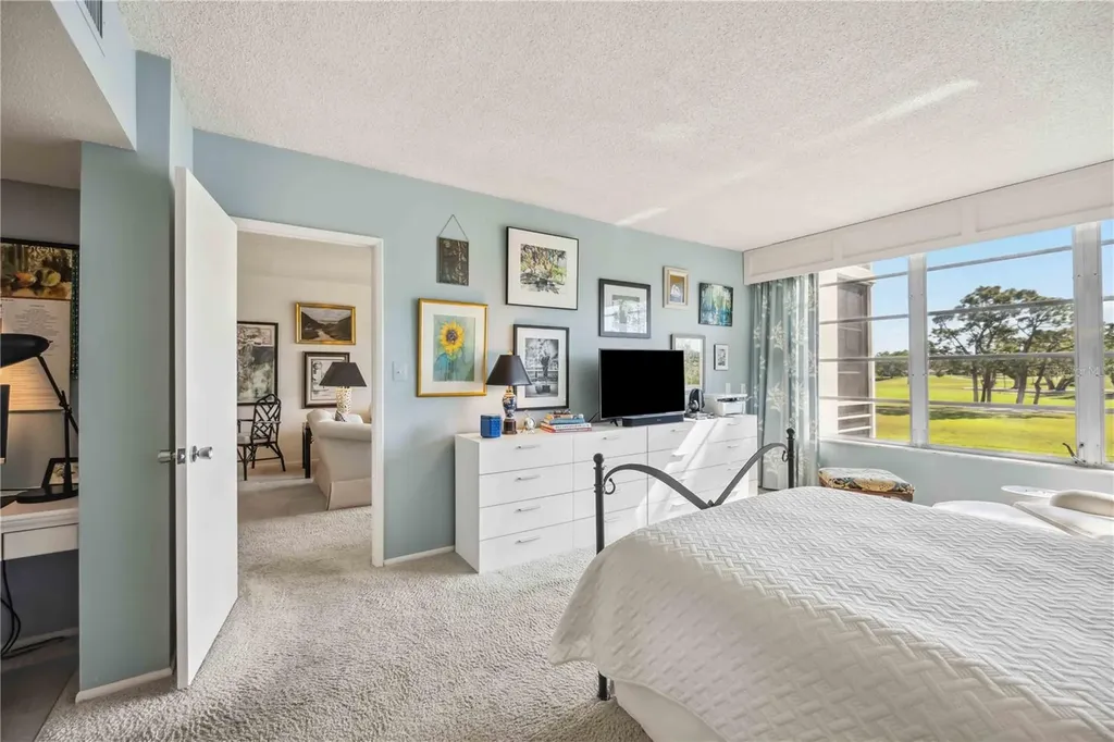 7461 W Country Club Drive N Sarasota FL 34243