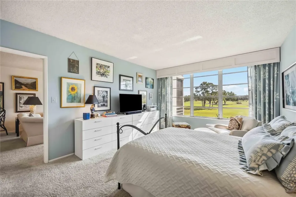 7461 W Country Club Drive N Sarasota FL 34243