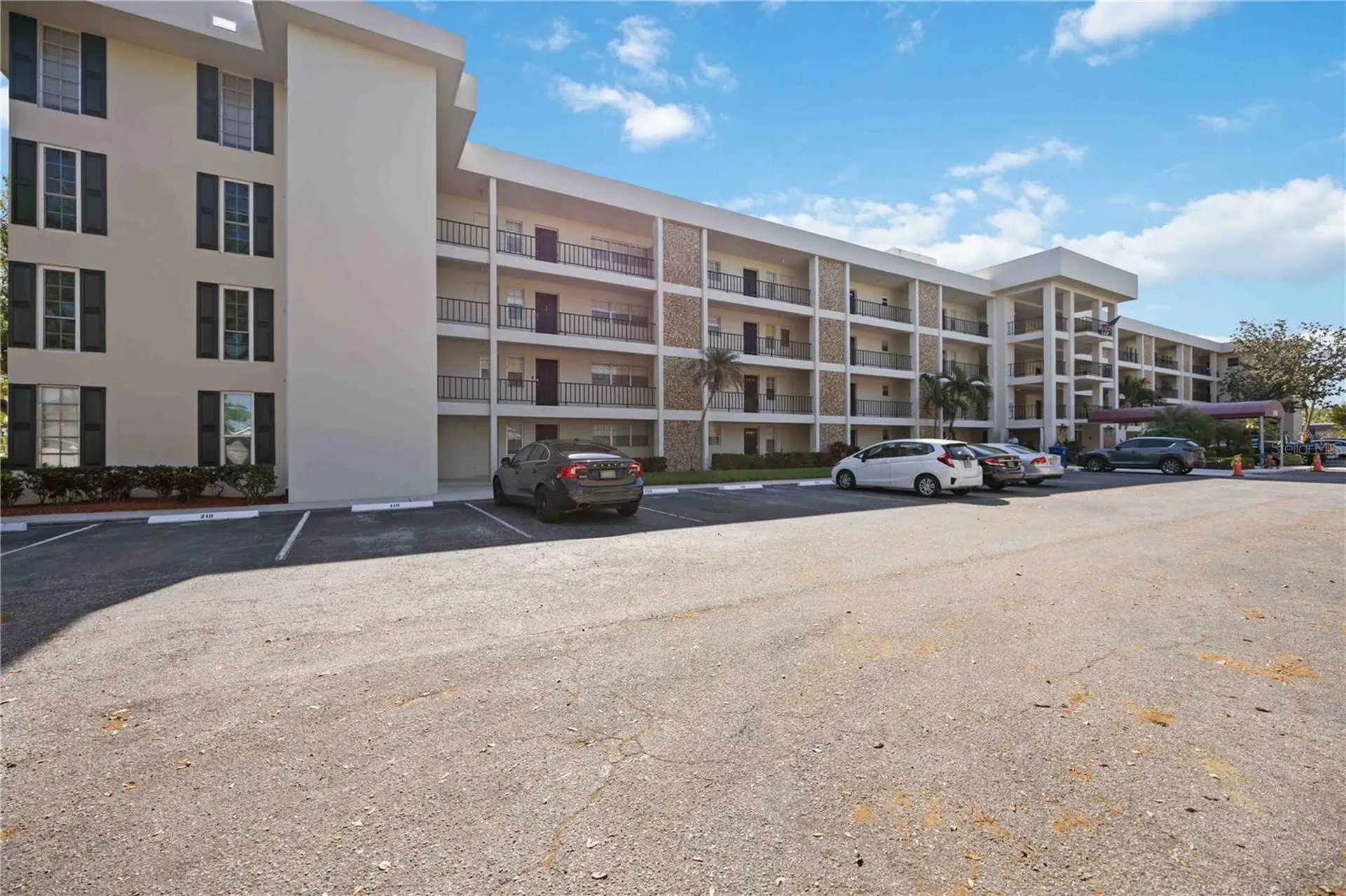 7461 W Country Club Drive N Sarasota FL 34243