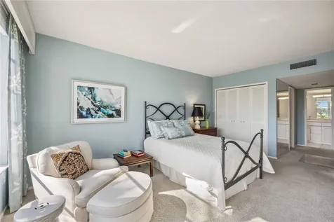 7461 W Country Club Drive N Sarasota FL 34243