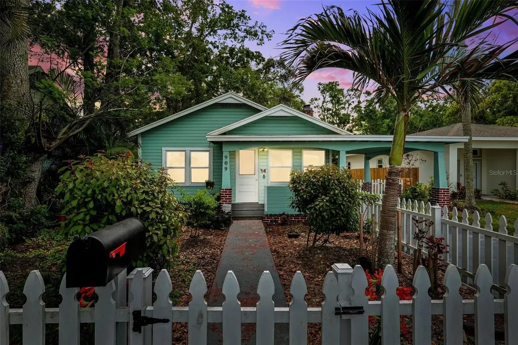 909 Plaza Street Clearwater FL 33755