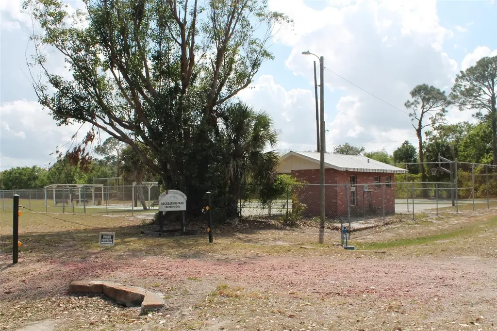 Lemon Drive Lake Wales FL 33898