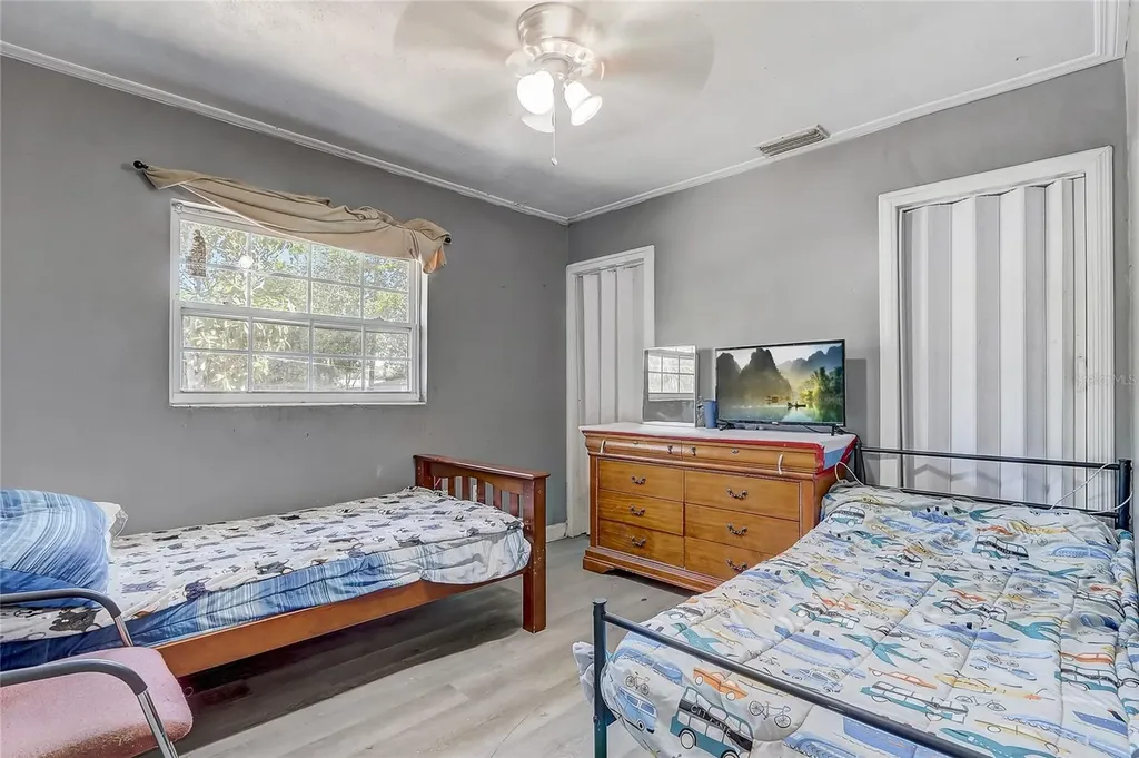 243 W Martin Street Apopka FL 32712