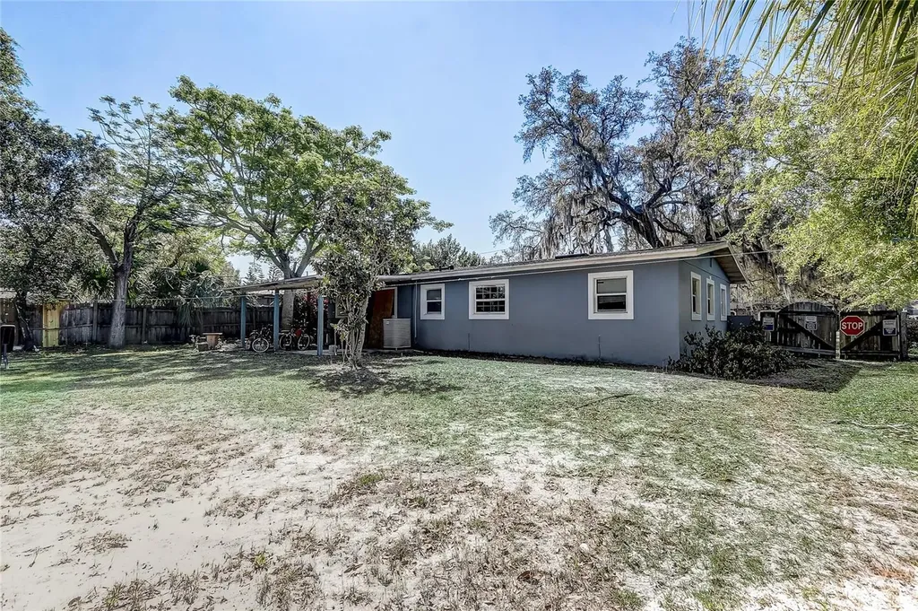 243 W Martin Street Apopka FL 32712