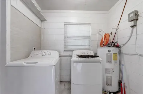243 W Martin Street Apopka FL 32712