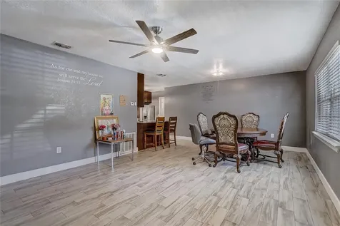 243 W Martin Street Apopka FL 32712
