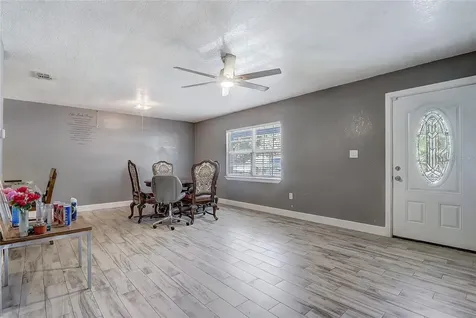 243 W Martin Street Apopka FL 32712