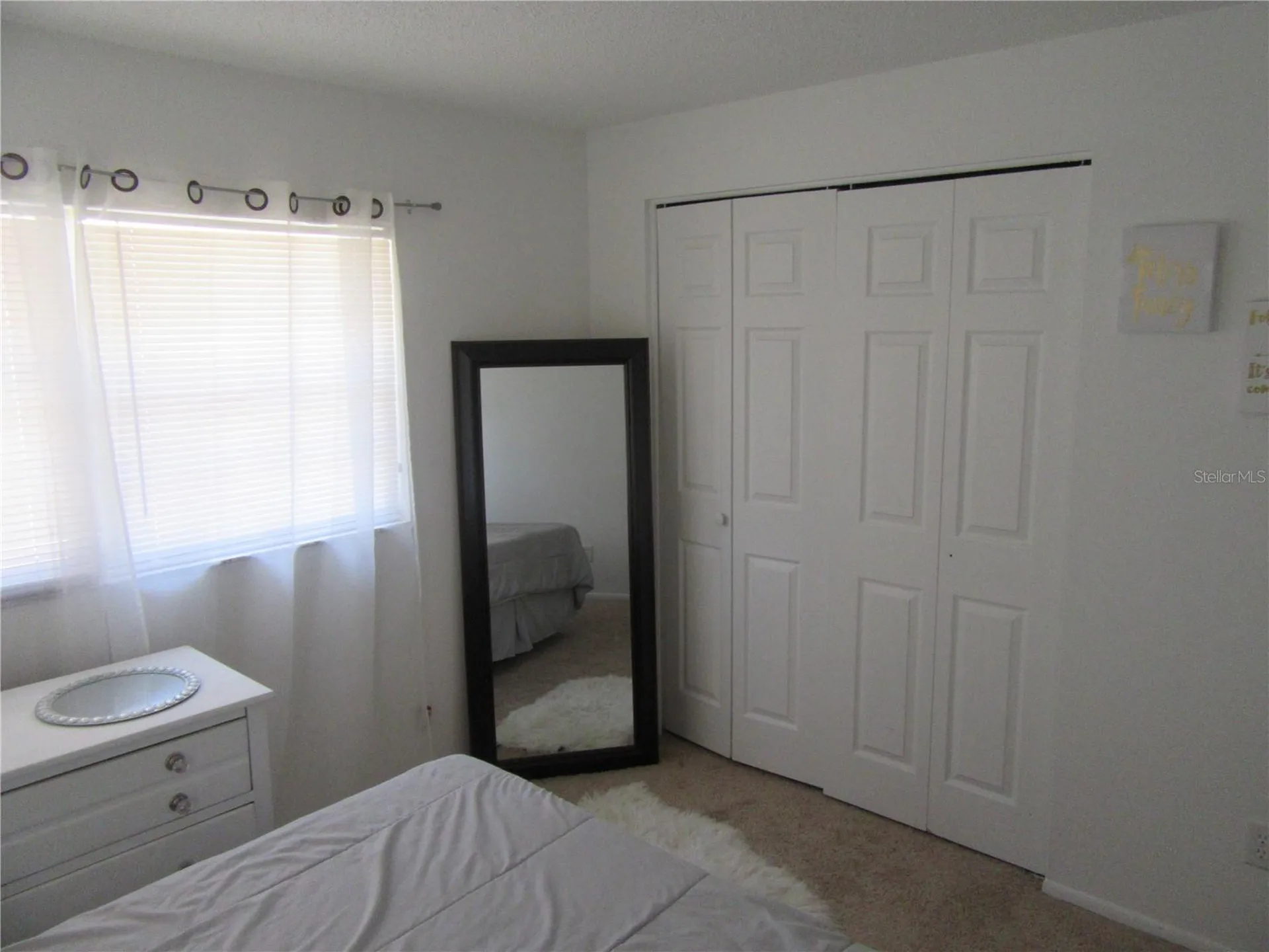 463 76th Avenue N St Petersburg FL 33702
