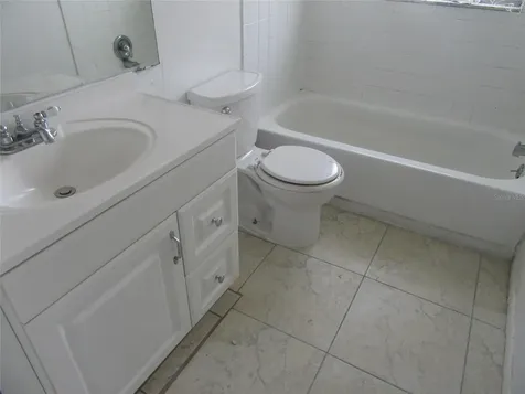 463 76th Avenue N St Petersburg FL 33702