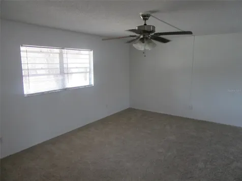 463 76th Avenue N St Petersburg FL 33702