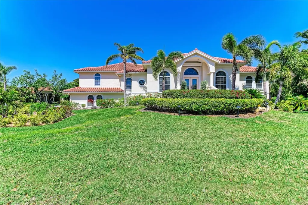 3303 Sabal Cove Circle Longboat Key FL 34228