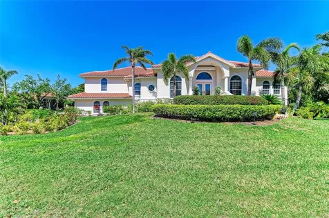 3303 Sabal Cove Circle Longboat Key FL 34228