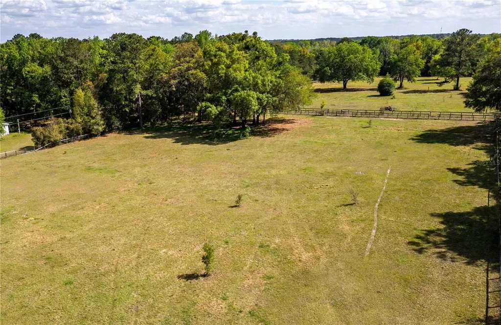 6124 NW 160th Street Reddick FL 32686