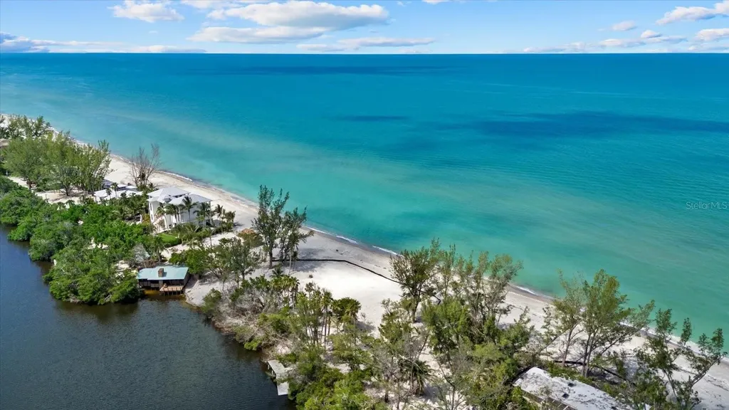 8440 Sanderling Road Sarasota FL 34242